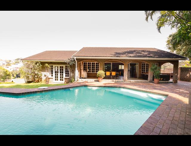 4 BEDROOM HOUSE FOR SALE IN LA LUCIA